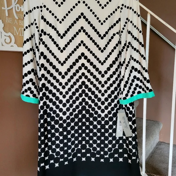 Eliza J | Dresses | Eliza J Black And White Chevron Dress With Green Accents | Poshmark Eliza J | Dresses | Eliza J Black And White Chevron Dress With Green Accents | Poshmark